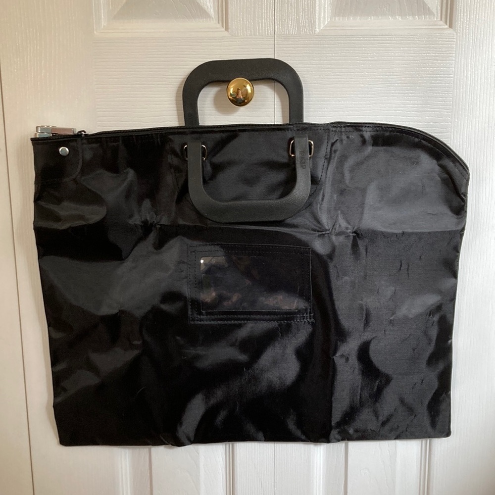 HIPAA locking courier bag with card holder